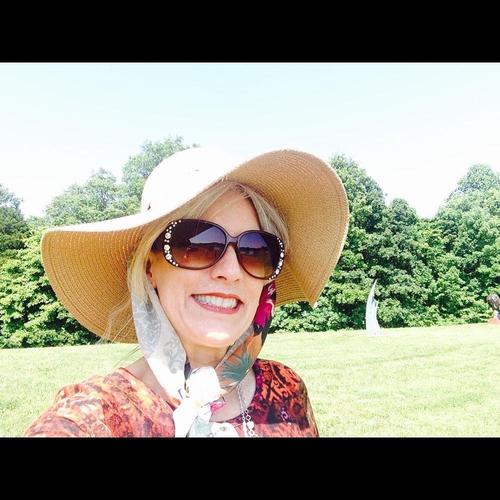 Meet your Posher, Glenda